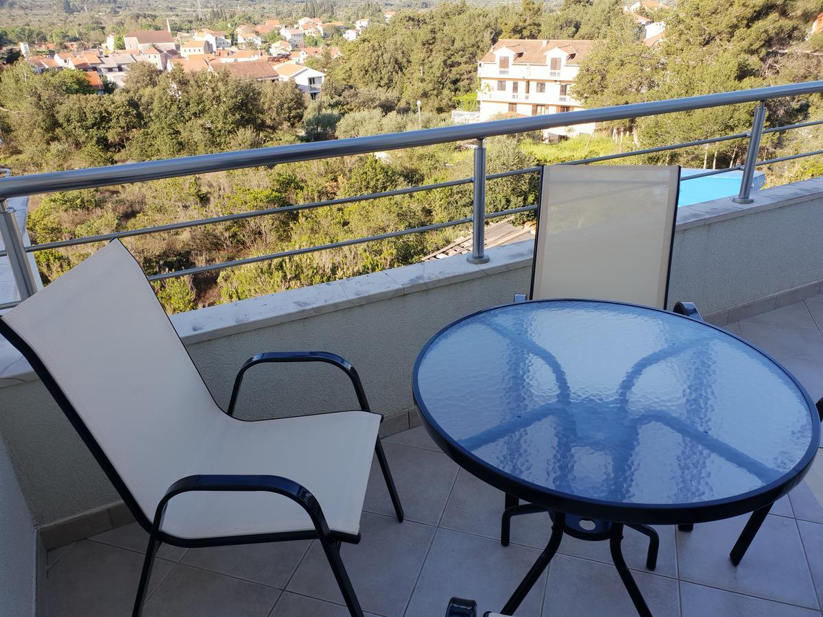 Apartment Maslinica